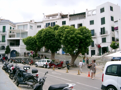 Cadaques-Strandpromenade-4